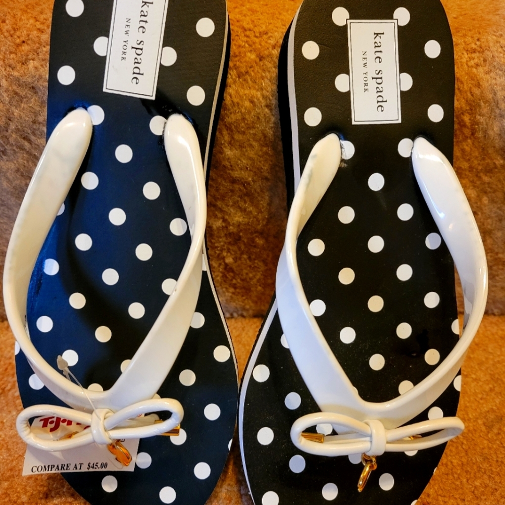 KATE SPADE MANDY Flip Flops Low Wedge Sandals White Bow B/W Polka Dot, sz 7